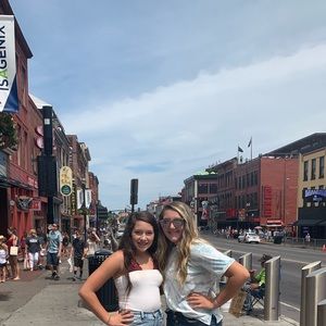 Meet your Posher, Aly